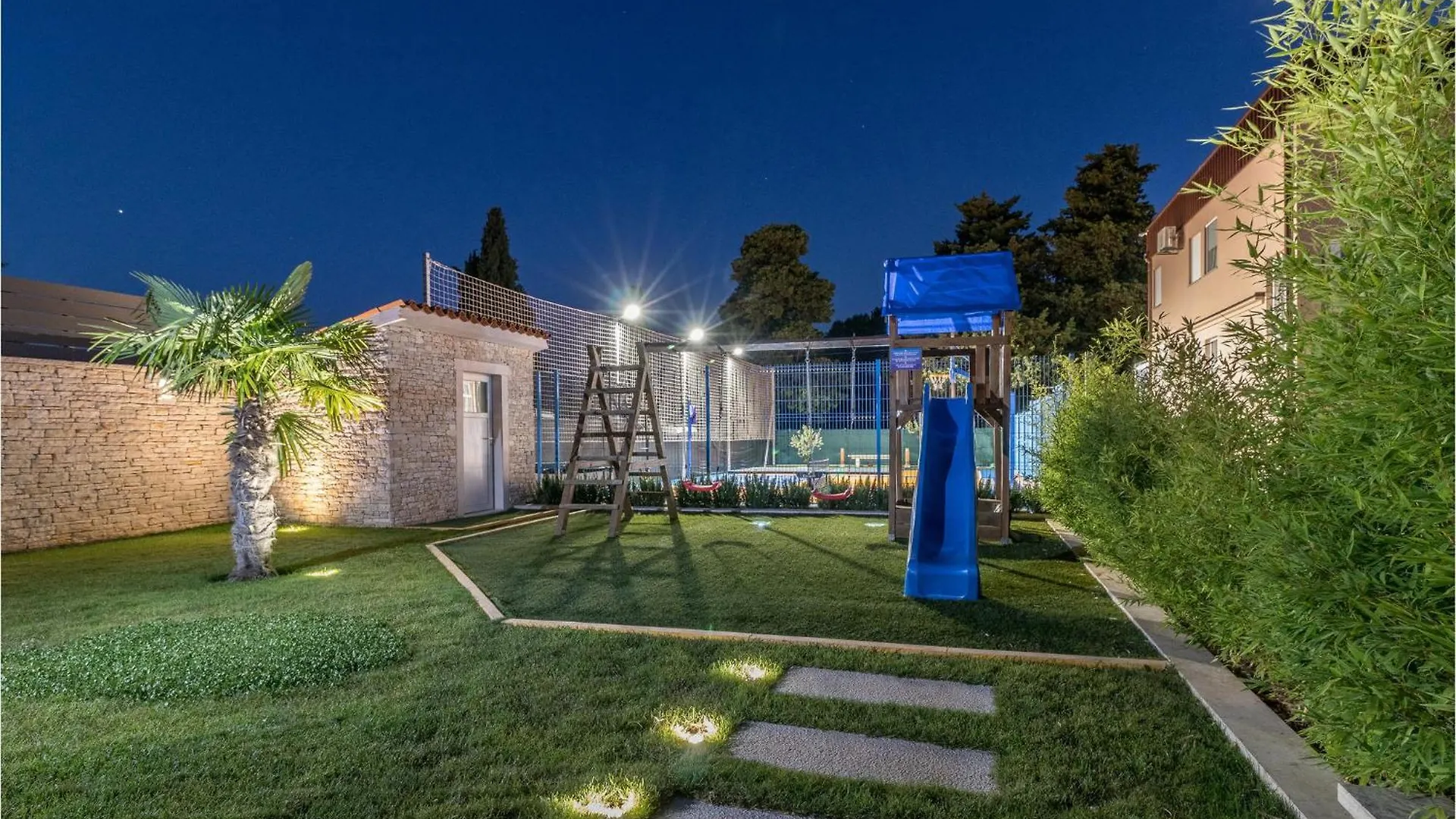 7 Bedroom Cozy Home In Valtura Feriehus