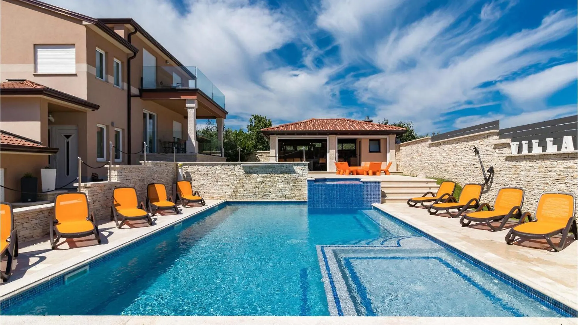 7 Bedroom Cozy Home In Valtura Chorwacja