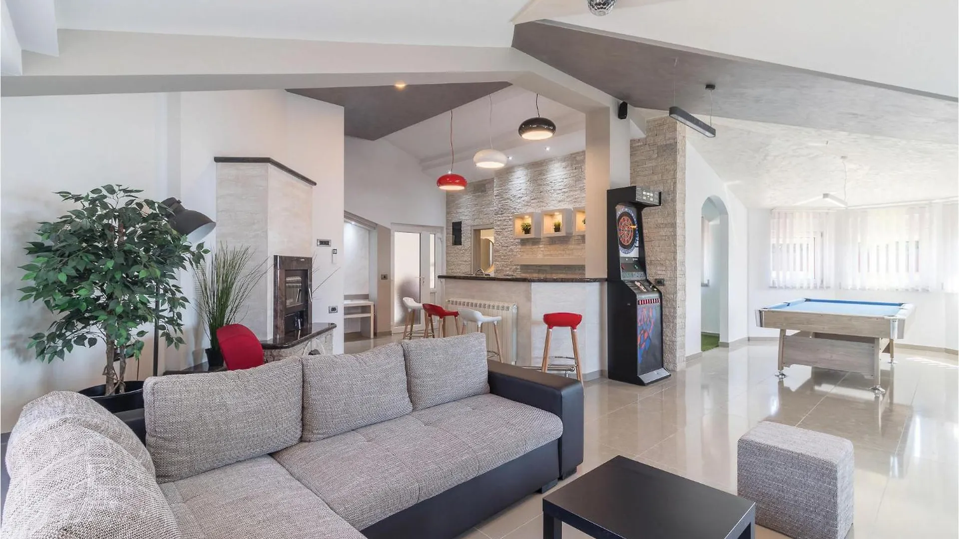 7 Bedroom Cozy Home In Valtura Dom wakacyjny