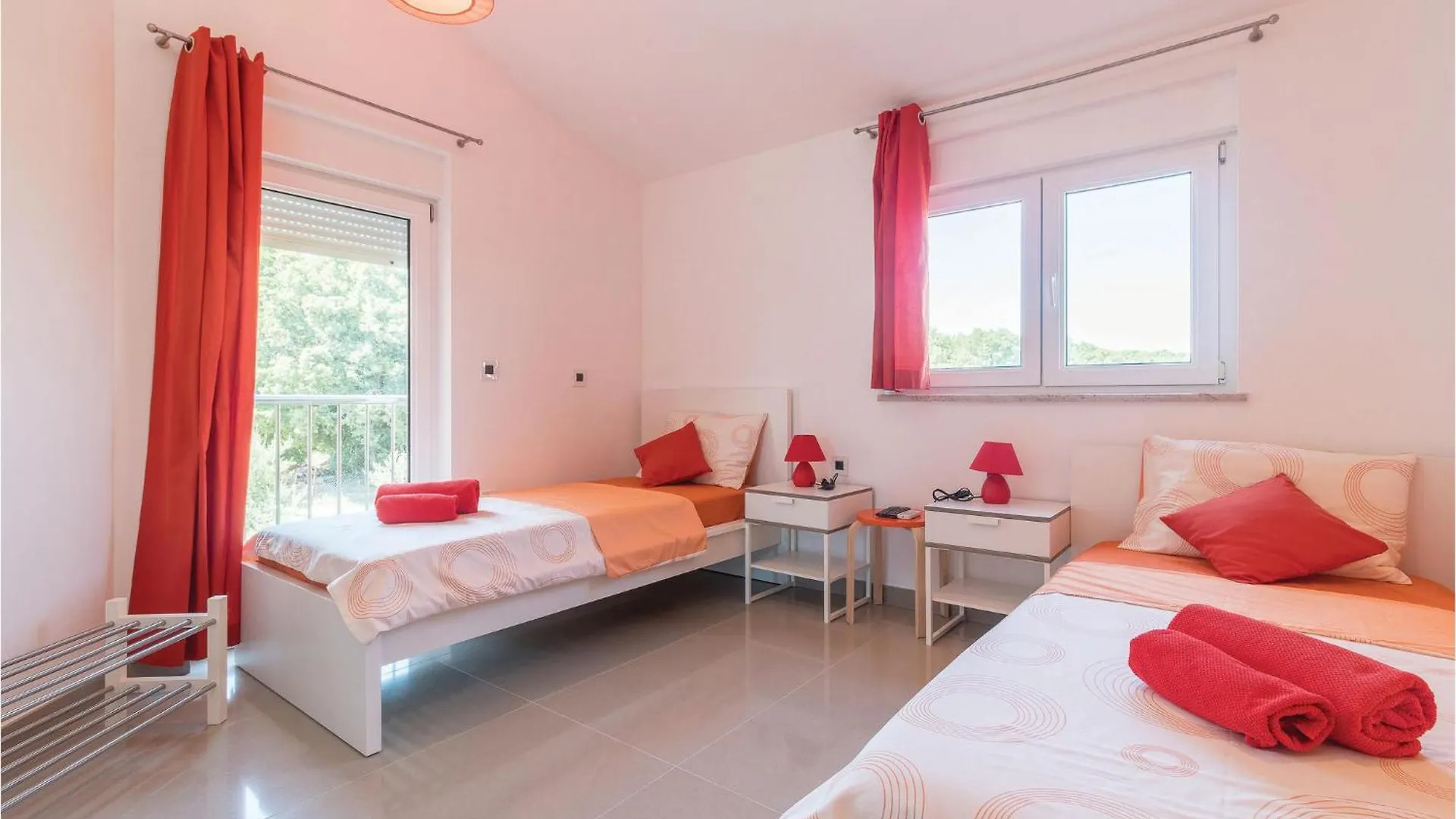 Feriehus 7 Bedroom Cozy Home In Valtura Kroatien