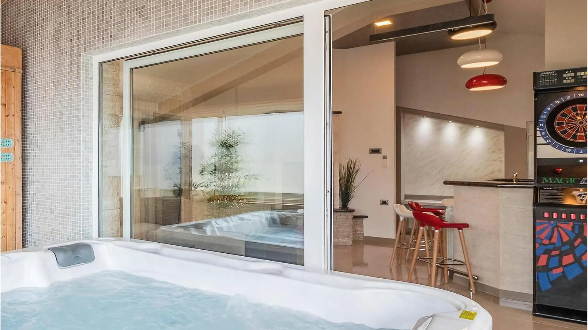 7 Bedroom Cozy Home In Valtura Chorwacja